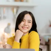 ilustrasi perempuan tersenyum/Kritsanai Chaemcharindamr/Shutterstock