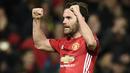 Gelandang Manchester United, Juan Mata, merayakan gol yang dicetaknya ke gawang FC Rostov pada laga Liga Europa pada Kamis (16/3/2017). MU lolos ke perempat final berkat unggul agregat 2-1 atas FC Rostov. (AFP/Oli Scarff)