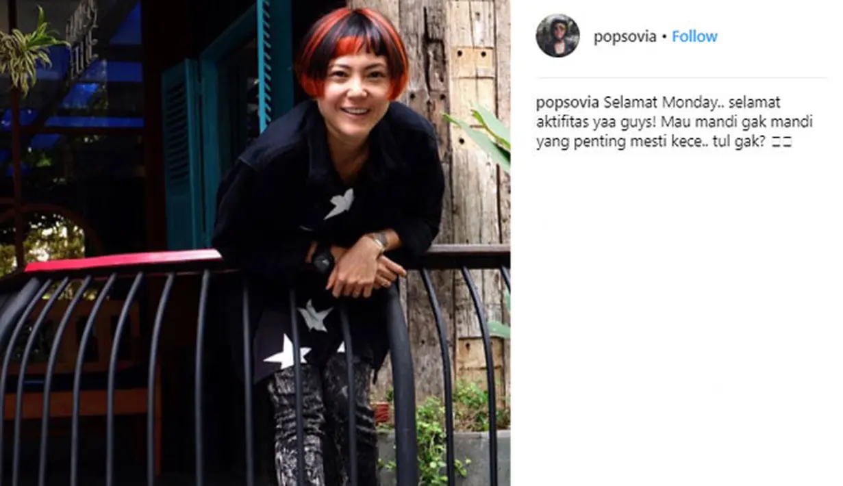 Selain identik dengan gaya rambut pendek, Poppy Sovia juga dikenal gonta-ganti warna rambut. (instagram.com/popsovia)