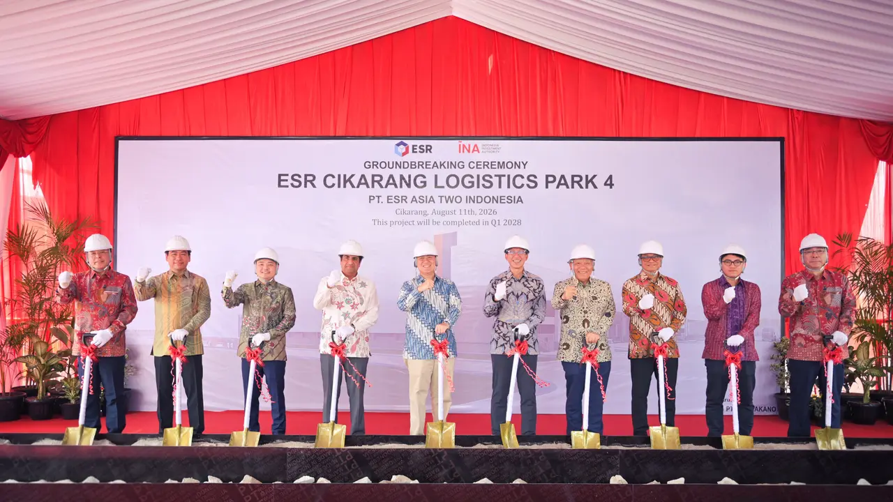 Perwakilan ESR dan INA melakukan groundbreaking untuk meresmikan ESR Cikarang Logistics Park 4, yang menjadi bagian dari investasi bersama dalam mengembangkan fasilitas logistik modern di Jabodetabek.
