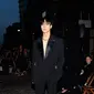 Jeno NCT menjadi bintang KPop pertama yang membuka peragaan busana New York Fashion Week. (Vogue.com).