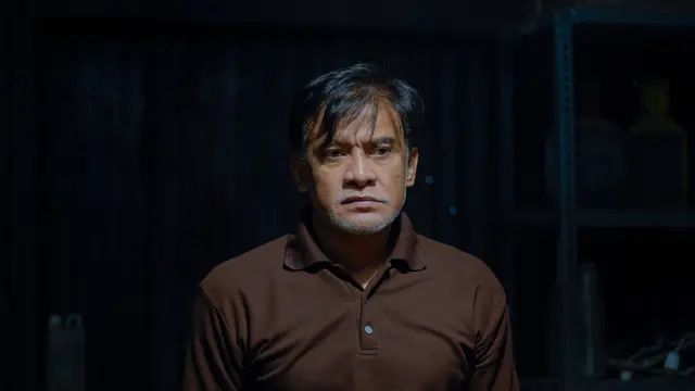 Donny Damara sebagai Langit Mendung dalam film Kembang Api. (Foto: Dok. Falcon Pictures)