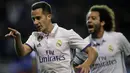 Striker Real Madrid, Lucas Vazquez, merayakan gol yang dicetaknya ke gawang Deportivo  pada laga La Liga di Stadion Riazor, La Coruna, Rabu (26/4/2017). Deprtivo kalah 2-6 dari Madrid. (AFP/Miguel Riopa)