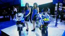 Para model ini membuat acara pembukaan IMoS semakin semarak, Jakarta, Rabu (29/10/2014). (Liputan6.com/Johan Tallo)