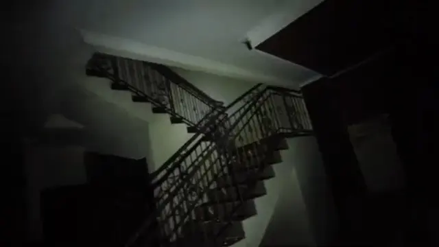 Viral Rumah Megah Terbengkalai Diduga Milik Chris John, Kini Rusak Parah hingga Ditumbuhi Tanaman Liar