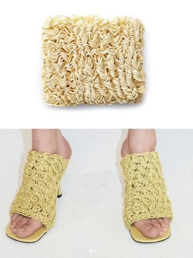 sandal mirip mie instan