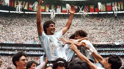 Selebrasi pemain Timnas Argentina usai membekuk Jerman Barat 3-2 di Final Piala Dunia di Stadion Azteca, Meksiko, 29 Juni 1986. (AFP PHOTO)