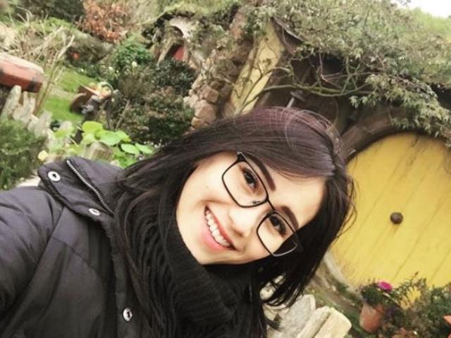 Ayu Ting Ting Makin Cantik Saat Pakai Kacamata Setuju News Entertainment Fimela Com