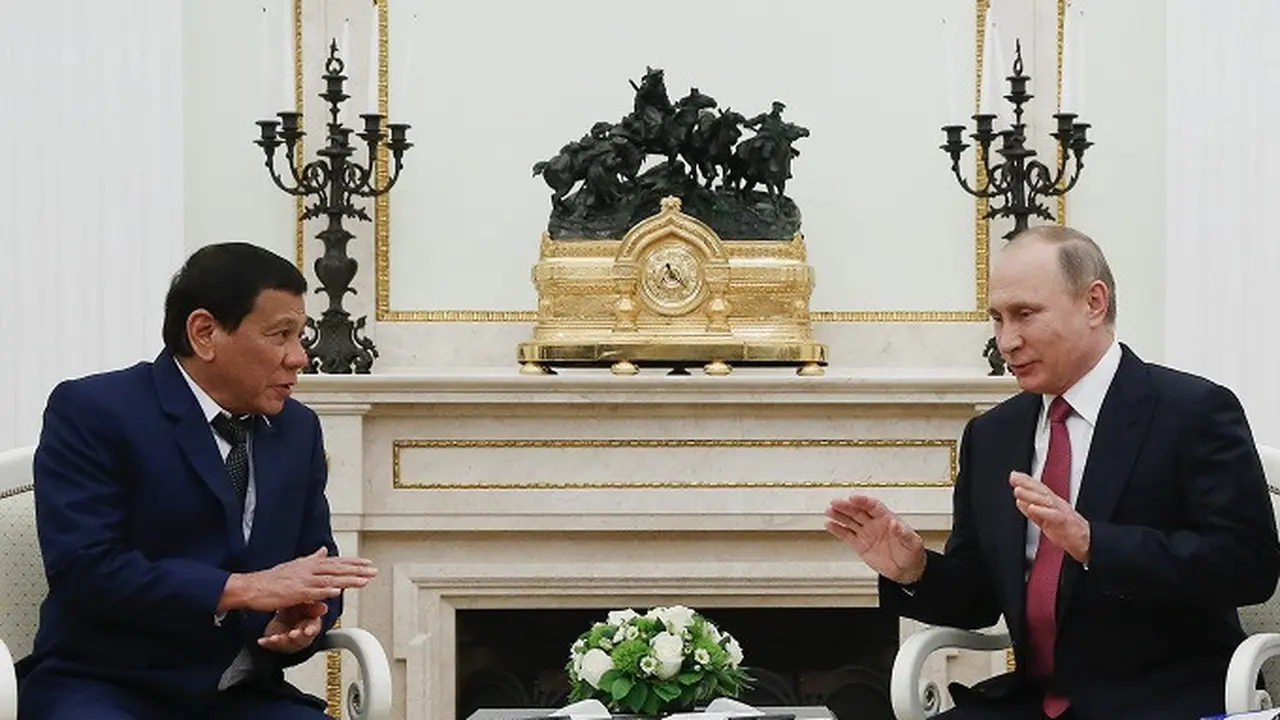 Presiden Filipina Rodrigo Duterte dan Presiden Rusia Vladimir Putin
