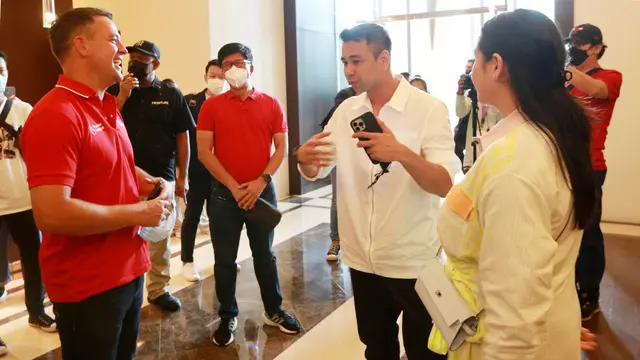 Foto: Baru Tiba, Michael Owen Diajak Raffi Ahmad ke Andara