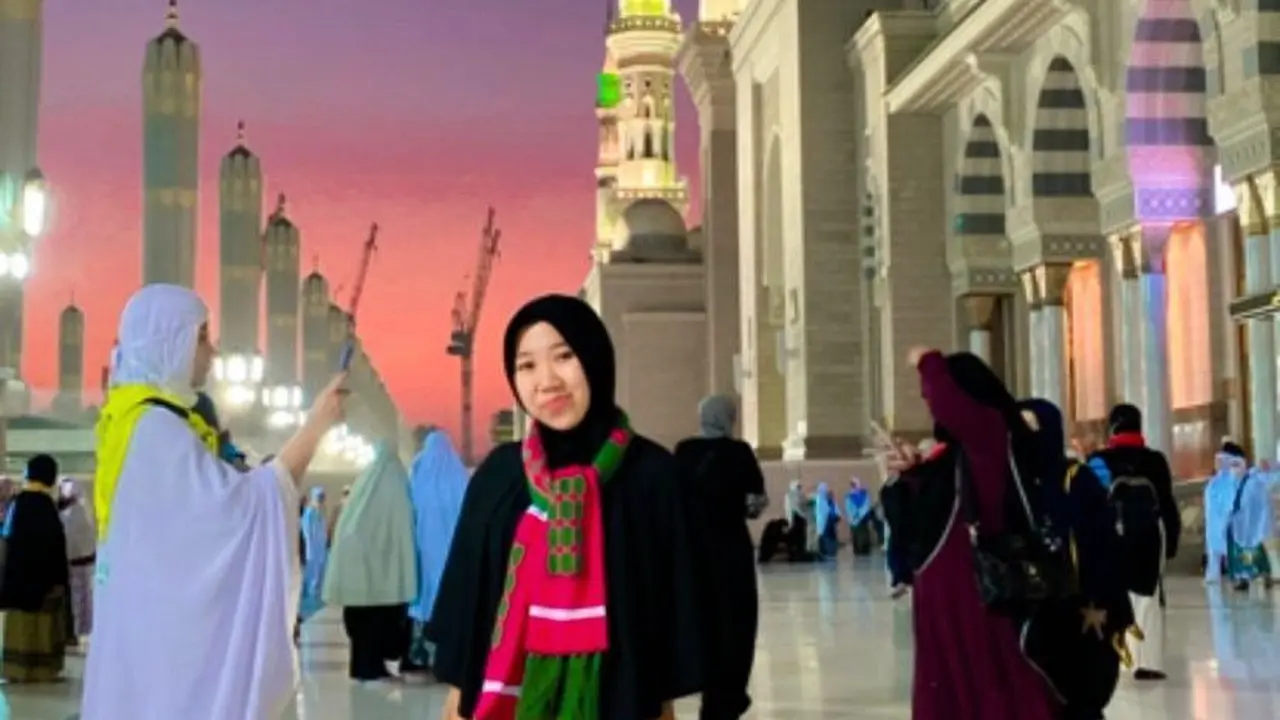 Jalani Ibadah Umrah, Ini Potret Kiky Saputri Kenakan Gamis di Tanah Suci