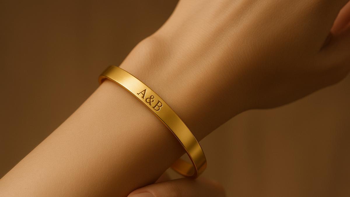 TOP 3: Tren Gelang Emas 2025, dari Minimalis hingga Korean Style yang Bikin Anggun