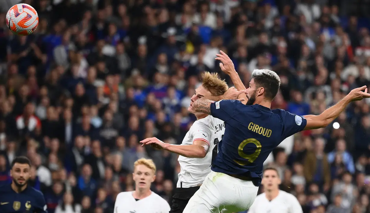 Gol Mbappe membuat skuad Prancis semakin bersemangat. Giroud pun sukses menambah keunggilan Les Bleus lewat golnya pada menit ke-65. (AFP/Franck Fife)