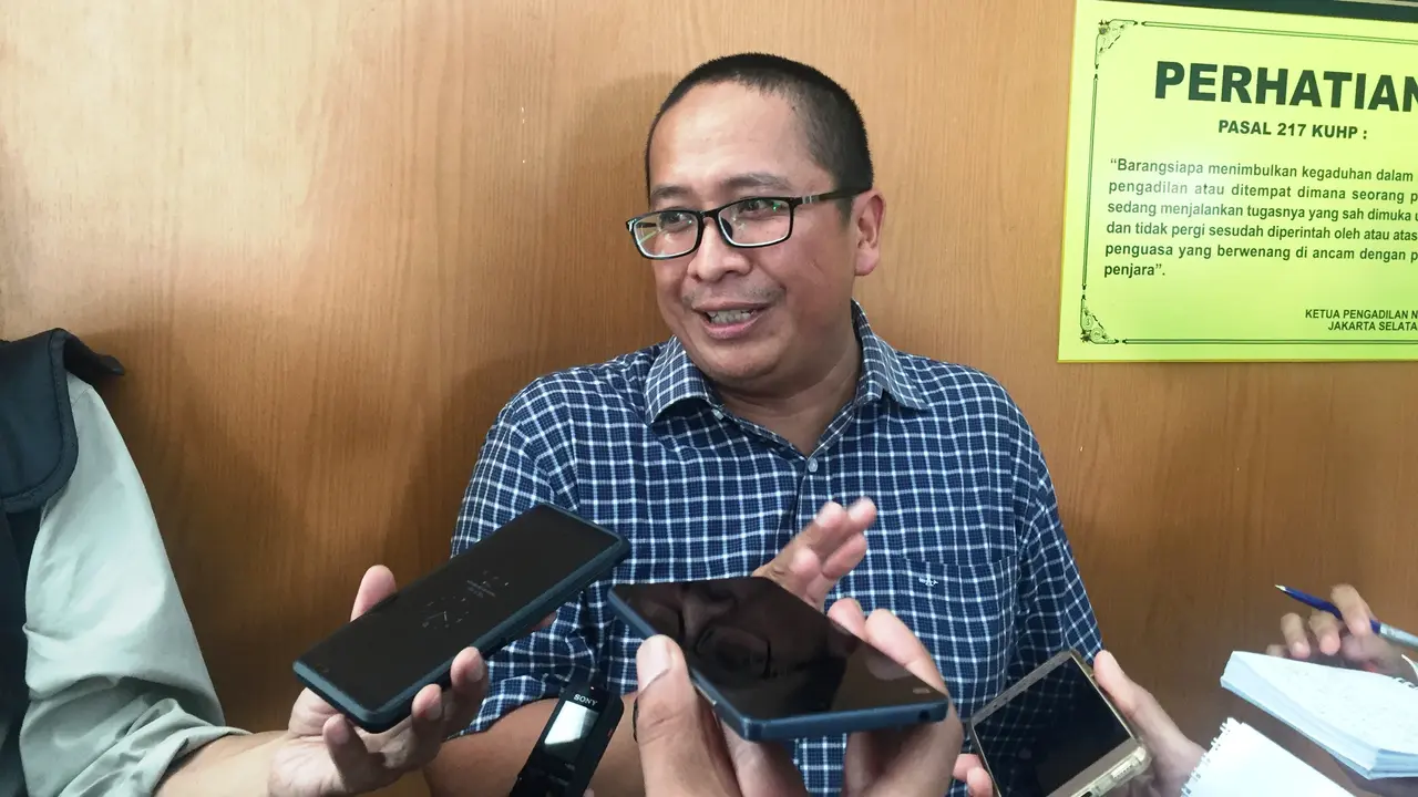 Direktur Pelaksana Pusat Kajian Radikalisme dan Deradikalisasi (PAKAR) Adhe Bhakti