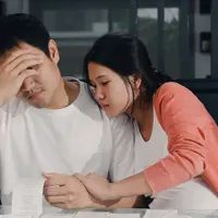 ilustrasi orang dengan anxious attachment yang clingy/copyright freepik.com/tirachardz