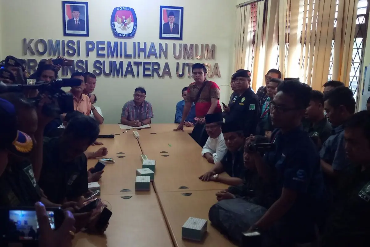 KPU Sumut menyatakan pasangan JR Saragih-Ance Selian tak memenuhi syarat sebagai cagub-cawagub sumut 2018