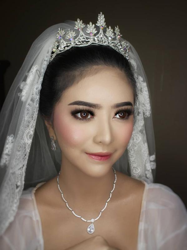 Puteri Indonesia 2009, Qory Sandioriva, umumkan sudah menikah lagi. (Sumber: Instagram/@mybridebyrudyli)