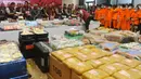 Dari 80 kasus tersebut, Bareskrim Polri menyita barang bukti narkotika jenis sabu seberat 1,07 ton, ganja 1,12 ton, 357.731 butir pil ekstasi, 6.300 butir pil Happy Five, serta Ketamine 932,3 gram. (merdeka.com/Arie Basuki)
