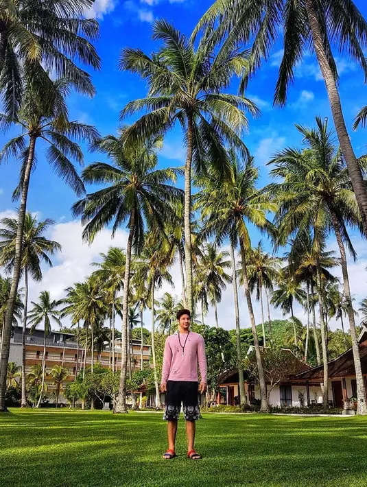 Tak hanya menjalani hukuman lima bulan, ia harus ikut sejumlah program rehabilitasi. (Foto: instagram.com/ammarzoni)