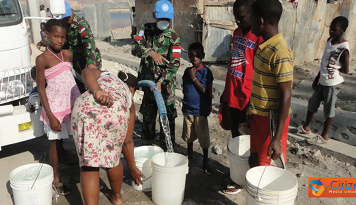 Citizen6, Haiti: Kebutuhan akan air bersih betul-betul menjadi hal utama bagi masyarakat Gonaives. Kondisi daerah yang panas dan tandus menyebabkan sulitnya mendapat sumber air bersih untuk kebutuhan hidup. (Pengirim: Badarudin Bakri)