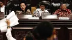 Kericuhan kembali terjadi dalam sidang paripurna DPD RI usai skors sidang dicabut.  