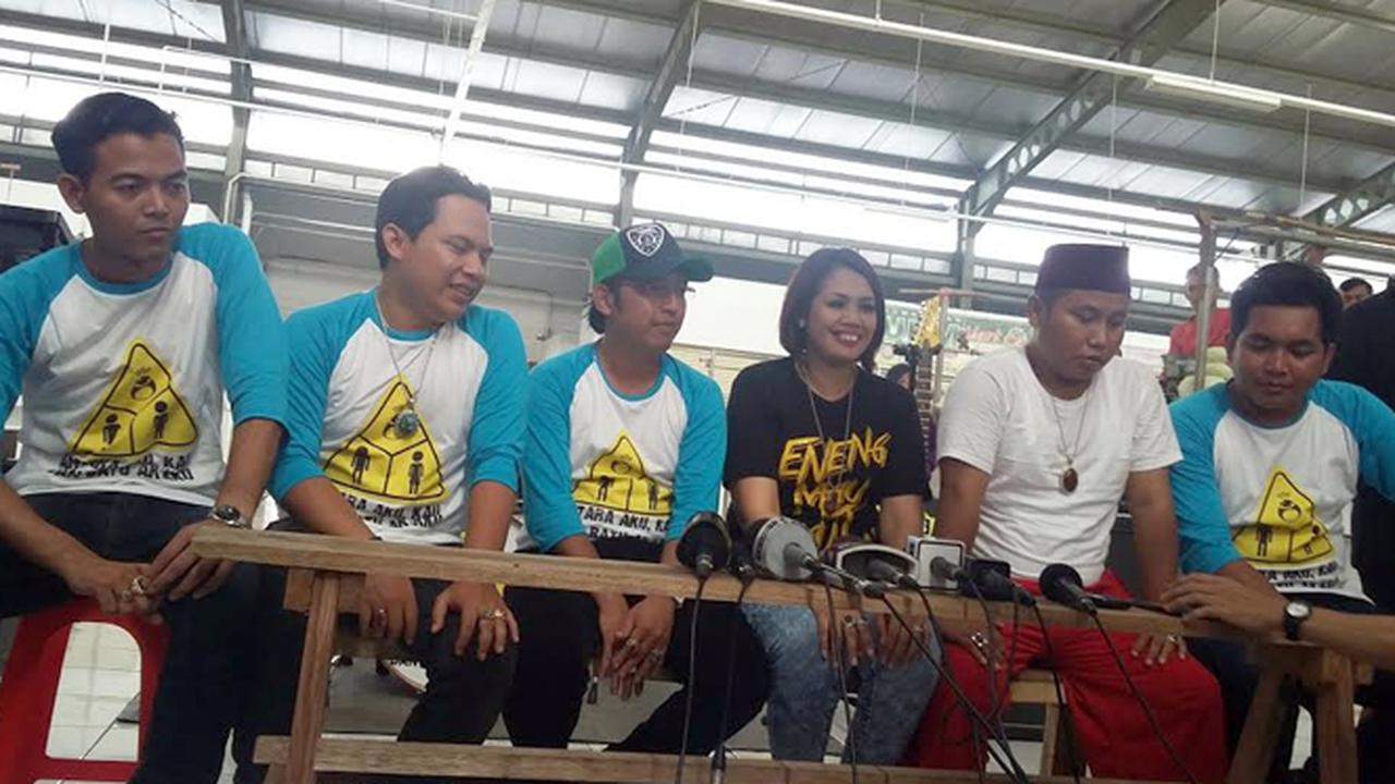 'Antara Aku, Kau dan Batu Akikku', Cerita Wali Demam Batu Akik