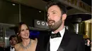 Hubungan pernikahan Jennifer Garner dan Ben Affleck memang belum resmi bercerai, namun keduanya telah berpisah sejak dua tahun silam. Belakangan ini tersiar kabar Ben dan Jenn akan segera meresmikan perceraian mereka. (AFP/Bintang.com)