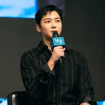 Rowoon dalam konferensi pers drakor The Murky Stream. (dok. Disney Plus Hotstar)