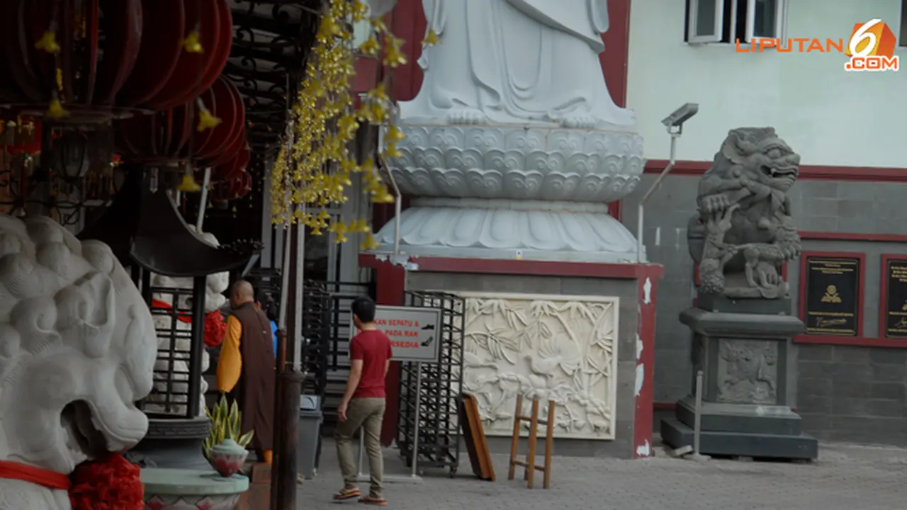 vihara-eka-130806b.jpg