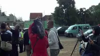 Usai Olah TKP, Puslabfor Bawa Pelat Besi dari Lokasi Crane Jatuh