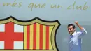 Pelatih baru Barcelona, Ernesto Valverde, diperkenalkan di Stadion Camp Nou, Barcelona, Rabu (31/5/2017). Mantan pelatih Athletic Bilbao ini didaulat menggantikan posisi Luis Enrique. (AFP/Lluis Gene)