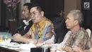 Corporate Secretary SCM, Gilang Iskandar memberikan sambutan saat silaturahmi ke kantor Walubi di Jakarta, Selasa (13/11). Kunjungan tersebut dalam rangka menjalanin kerjasama bidang sosial. (Liputan6.com/Herman Zakharia)