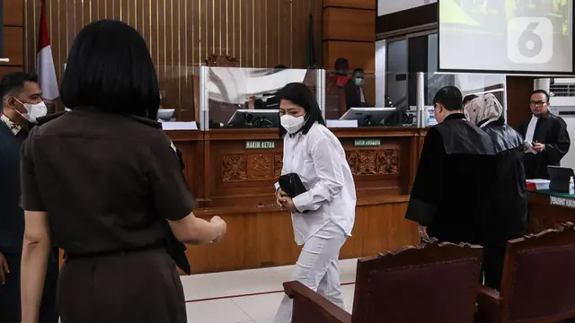Begini Ekspresi Putri Candrawathi saat Dituntut 8 Tahun Penjara Kasus Pembunuhan Brigadir J