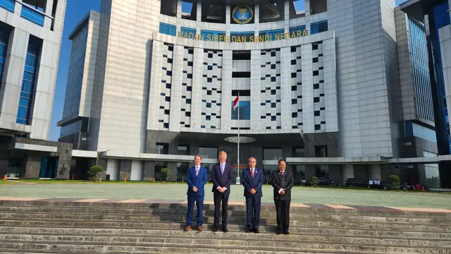 Pemerintah RI melalui Badan Siber dan Sandi Negara (BSSN) menjalin kerja sama di bidang keamanan siber dengan pemerintah Inggris Raya melalui Foreign, Commonwealth & Development Office (FCDO).