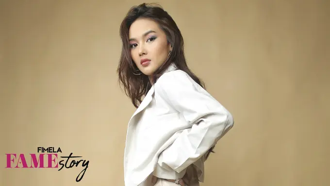 Shakira Jasmine berbagi tentang bagaimana dirinya menjalani hidup, termasuk menghadapi sedih dan bahagia yang datang beriringan. (Foto: Adrian Putra/Fimela)