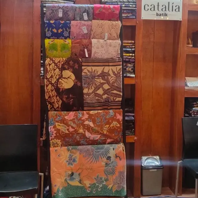 Catalia Batik Pekalongan di Inacraft 2025. (Liputan6.com/Henry)