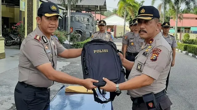 Kapolres Kampar AKBP Asep Dermawan SIK dalam kegiatan harianya sebelum dicopot Kapolri.