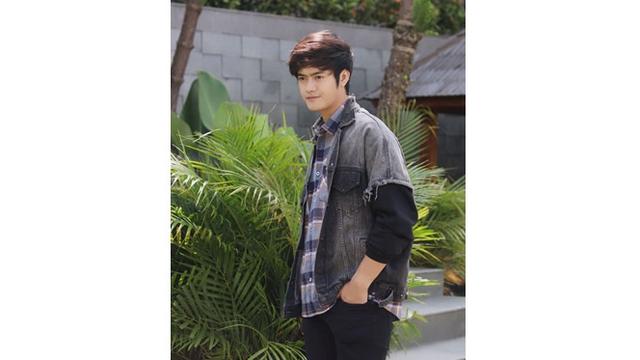 6 Potret Denias Ismail, Mantan Lesty yang Beri Ucapan Selamat Ulang Tahun