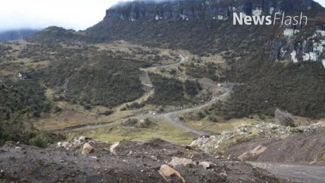 NEWS FLASH: Kondisi Jalur Trans Papua yang Membelah Gunung dan Hutan