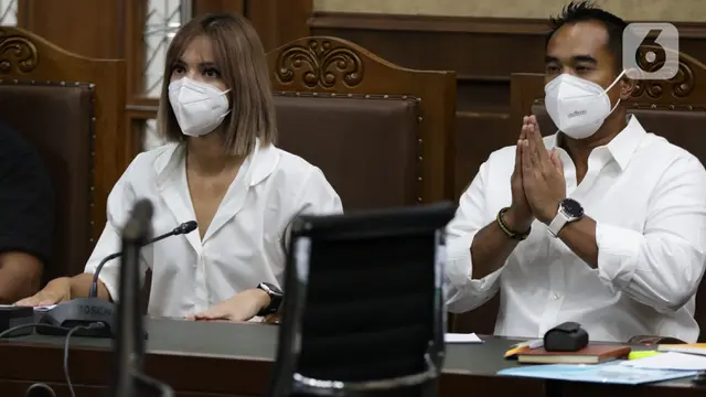 FOTO: Sidang Lanjutan Nia Ramadhani dan Ardi Bakrie