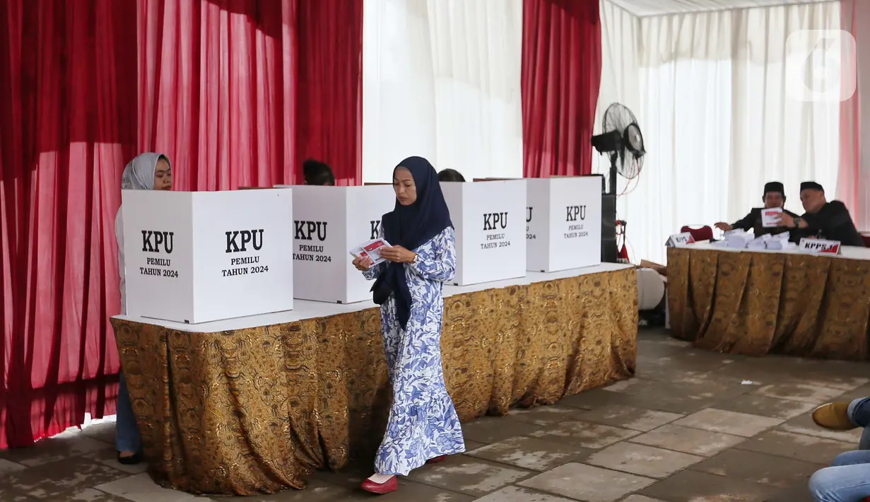 Sebanyak 204.807.222 warga Indonesia yang terdaftar dalam Daftar Pemilih Tetap (DPT) Pemilu 2024. (Liputan6.com/Angga Yuniar)