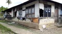Kerusakan rumah warga pasca gempa Halmahera. (Liputan6.com/Hairil Hiar)