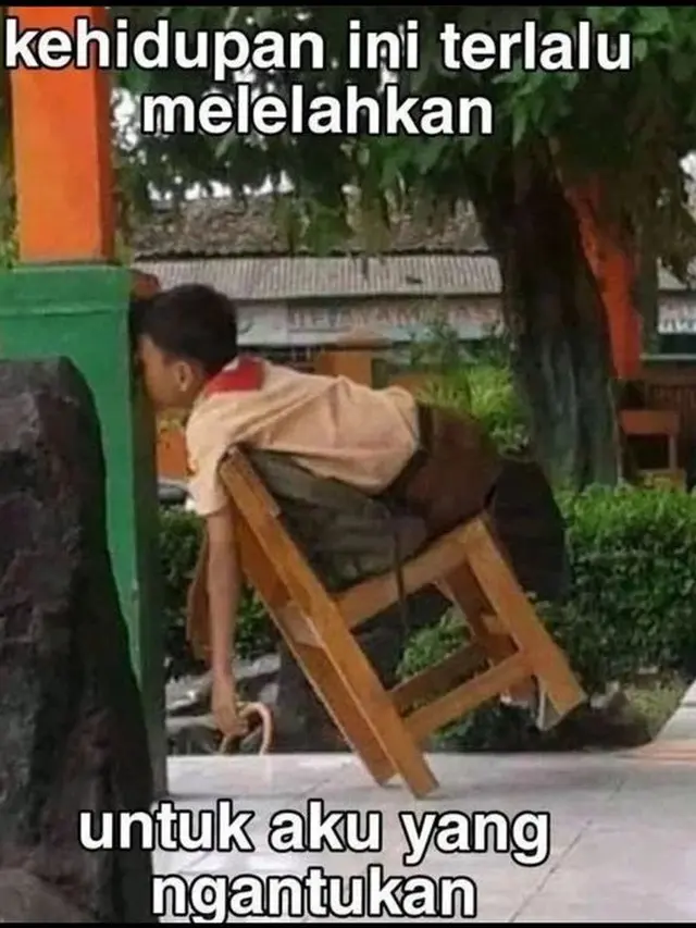 8 Potret Kocak Bocah Tidur di Tempat Umum Ini Nyeleneh Banget