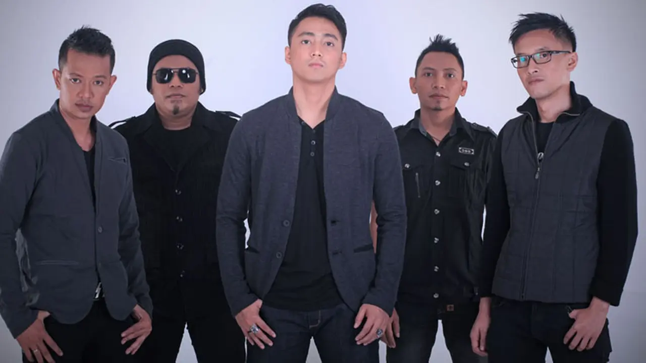 Lebih Ngepop, Sakitnya Tuh Disini Dinyanyikan Ulang Sang Alif