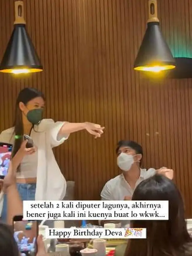 Rayakan Bersama Mikha Tambayong, Ini 6 Momen Ulang Tahun Deva Mahenra