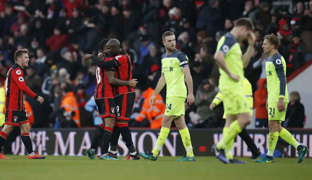 Para pemain AFC Bournemouth merayakan kemenangan atas Liverpool pada laga Premier League di Vitality Stadium, (04/12/2016). AFC Bournemouth menang 4-3.  (Action Images/Reuters/Paul Childs)