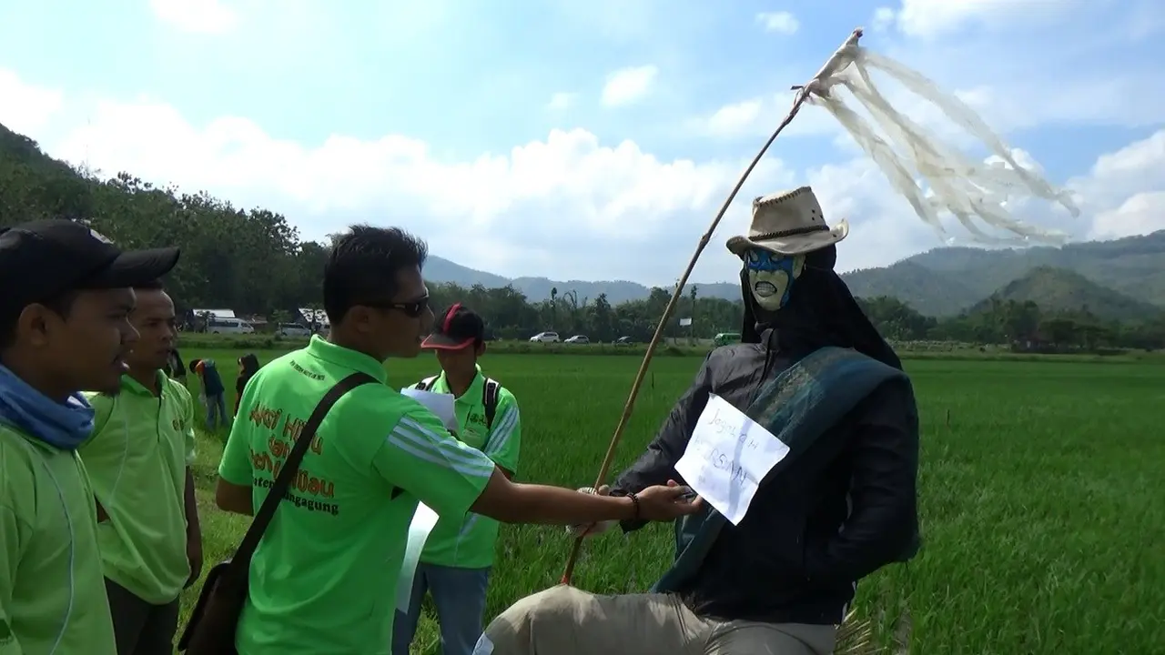 Mirip Inggris, Tulungagung Gelar Festival Orang-Orangan Sawah