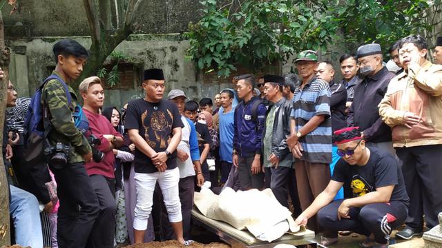 Sule dan Rizky Febian Antar Kepergian Lina