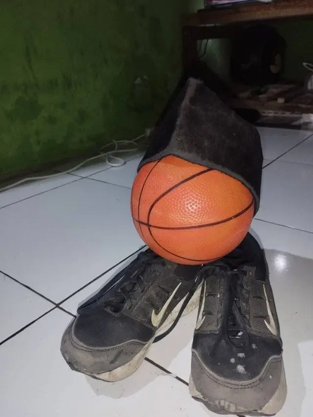 6 Potret Orang-orangan Nyeleneh Ini Bikin Tepuk Jidat