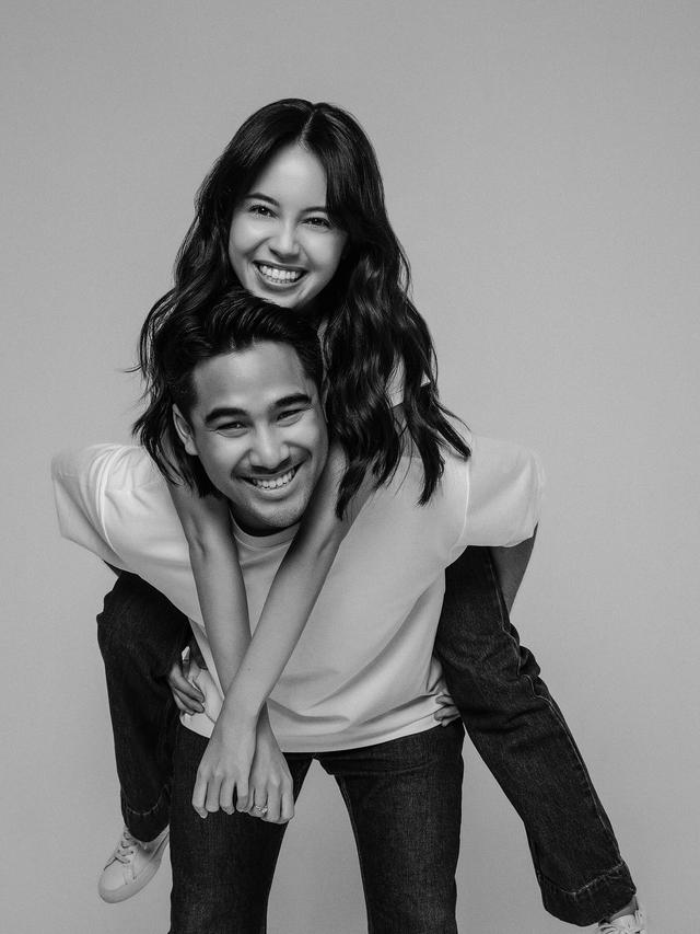 7 Pemotretan Terbaru Anggika Bolsterli Bareng Kekasih Bertema Black & White Ini Menawan